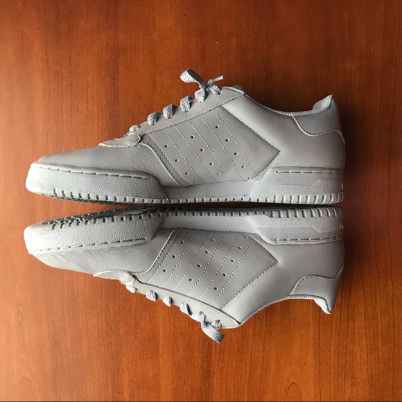 Adidas Yeezy Powerphase Calabasas Grey (Size 10) - Picture 3 of 9
